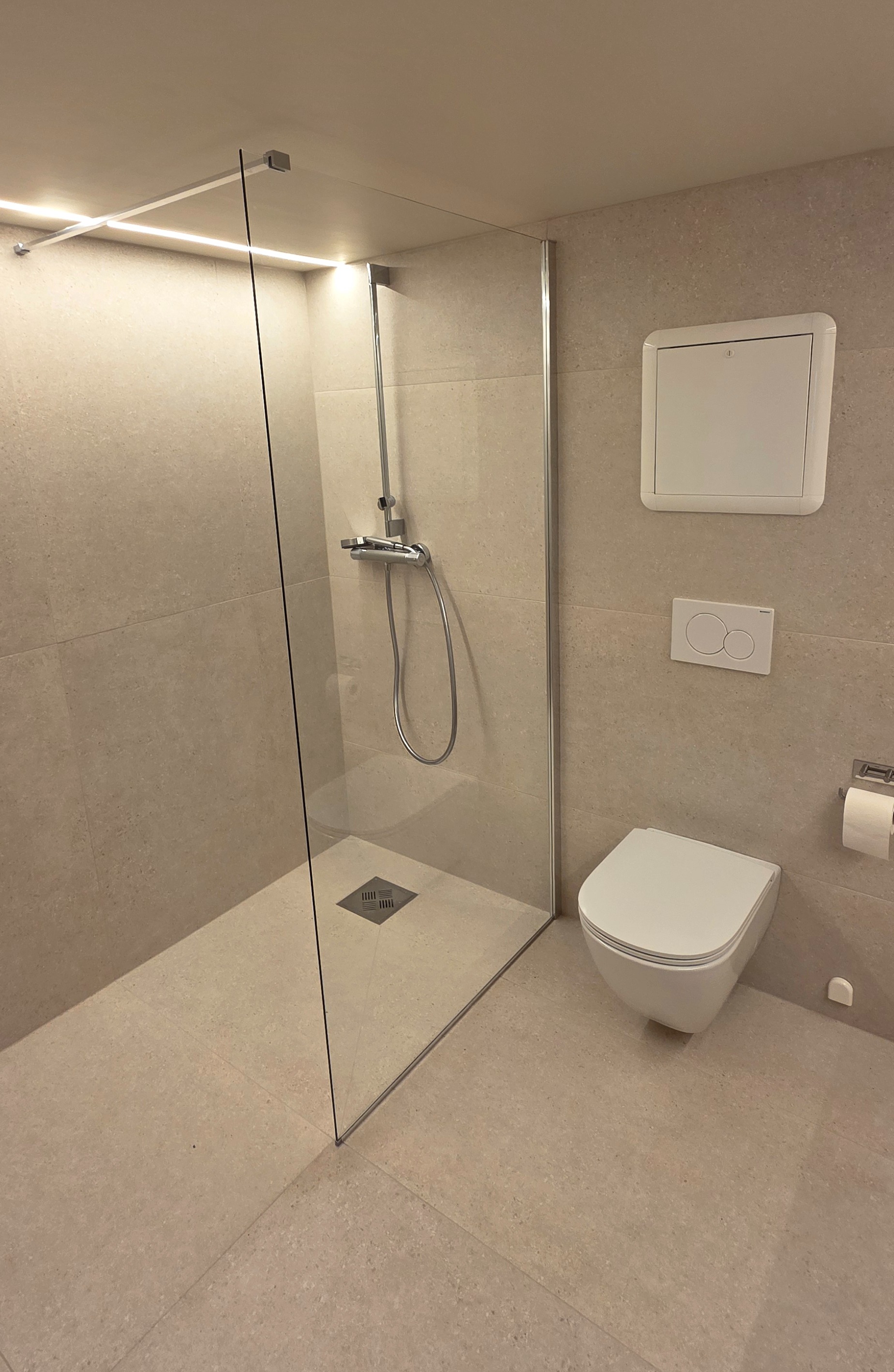 Dusj og toalett er helt nytt